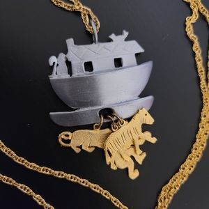 Ultra Craft Noahs Arc Articulated Animals pewter mixed metals Necklace